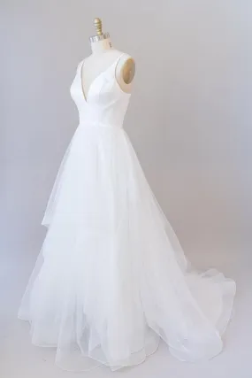 Beautiful White Long A-line V-neck Tulle Backless Wedding Dress